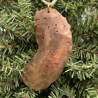 Copper pickle ornament, image 1