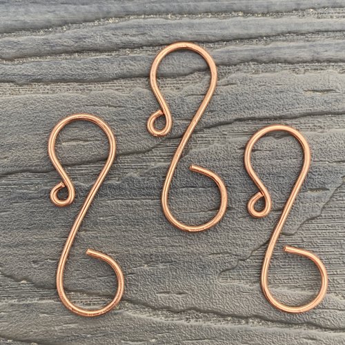 Mid-size simple ornament hook, copper.