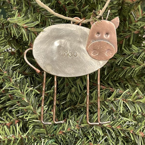 Spoon cow ornament, view 1