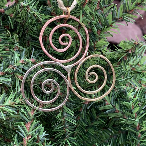 Triskelion Ornament, Tri-Color Triple Spiral